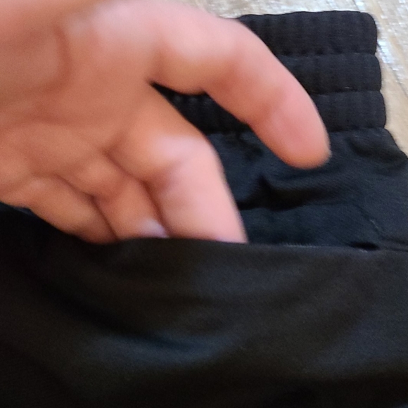 Classic ADIDAS EUC like new - Picture 7 of 12